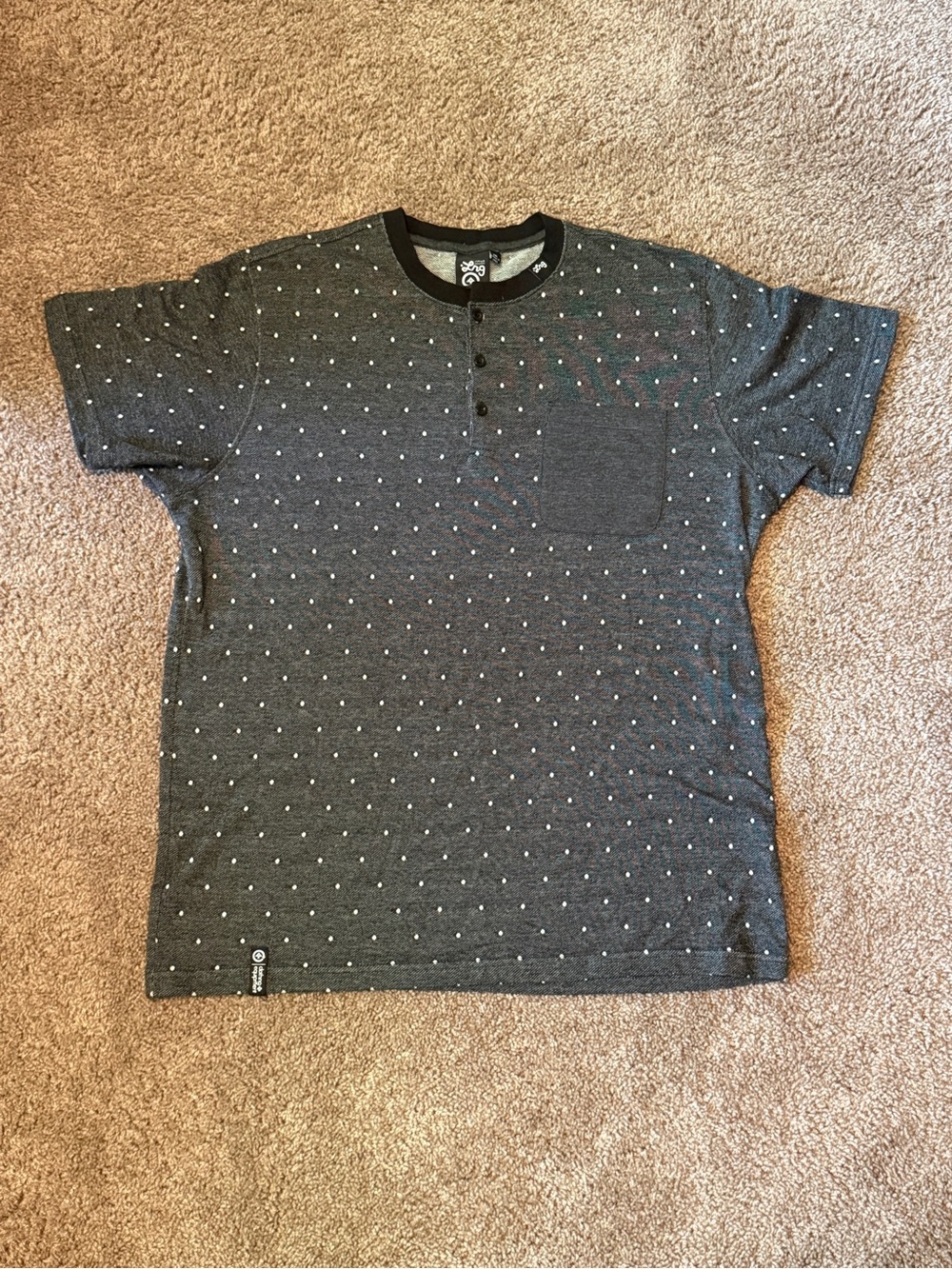 Men's Charcoal Dot Henley Pocket T-Shirt